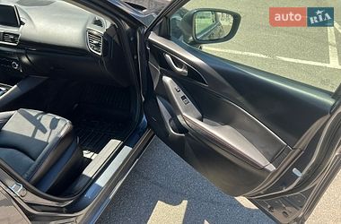 Хэтчбек Mazda 3 2016 в Киеве