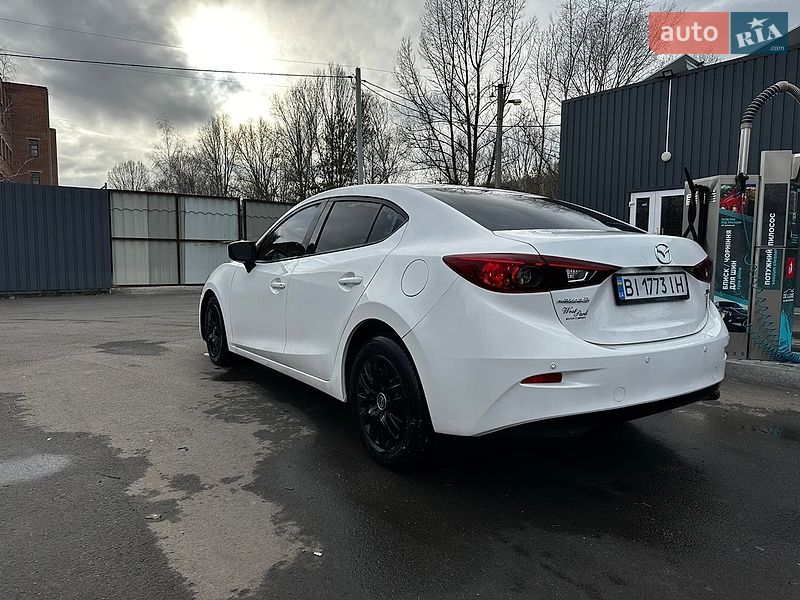 Седан Mazda 3 2017 в Полтаве
