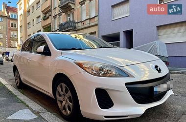 Седан Mazda 3 2013 в Дніпрі