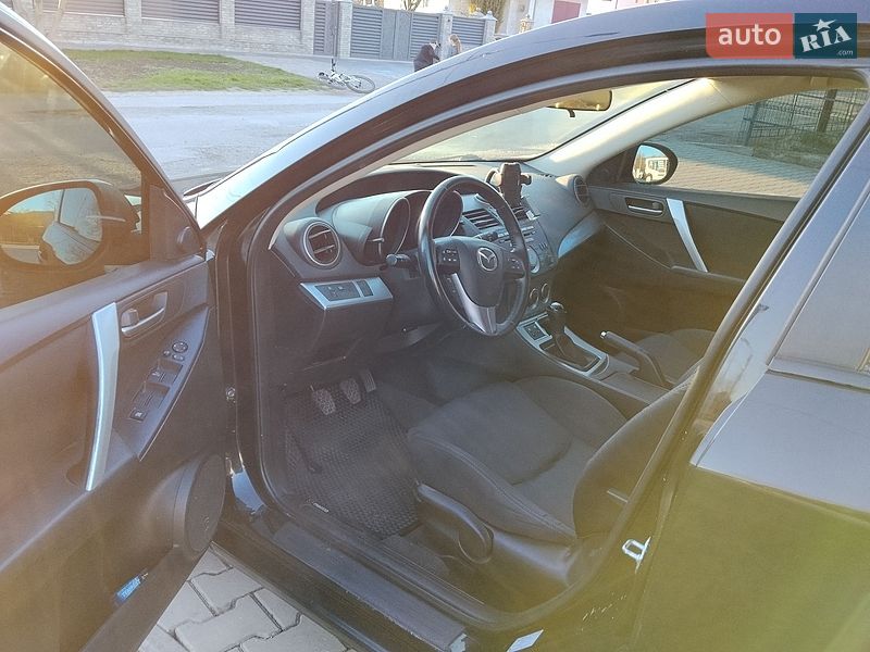 Хэтчбек Mazda 3 2010 в Коломые
