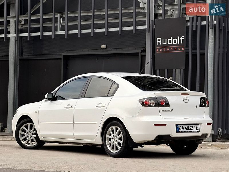 Седан Mazda 3 2009 в Києві