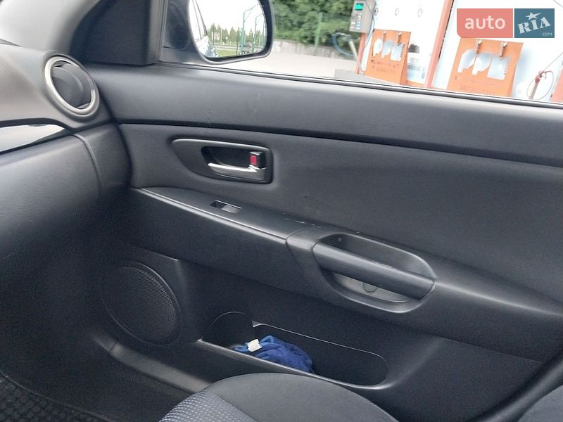 Хетчбек Mazda 3 2005 в Житомирі