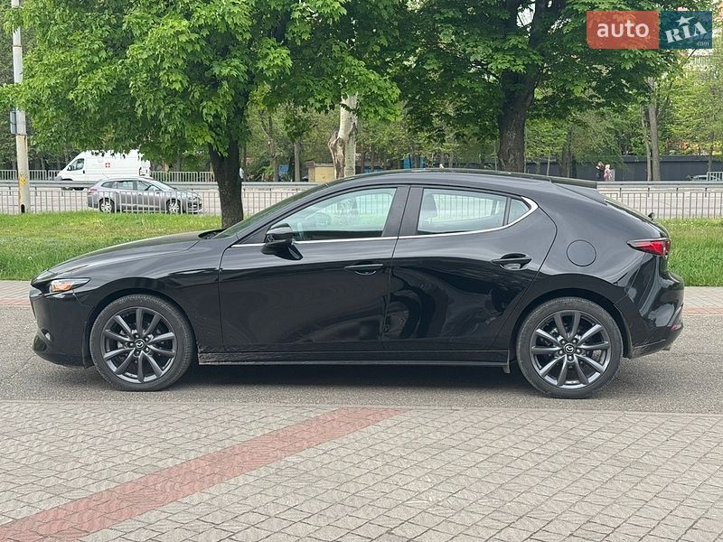 Хетчбек Mazda 3 2024 в Дніпрі