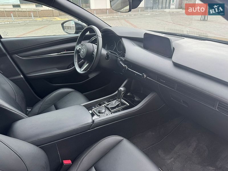 Хетчбек Mazda 3 2024 в Дніпрі