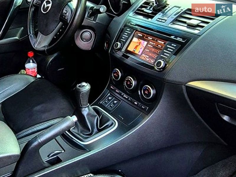 Седан Mazda 3 2013 в Каменском