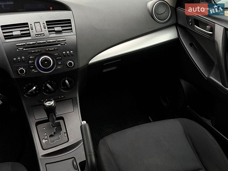Хетчбек Mazda 3 2012 в Чернівцях фото 15 Хетчбек Mazda 3 2012 в Чернівцях