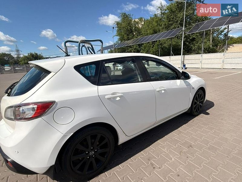 Хэтчбек Mazda 3 2010 в Кривом Роге фото 6 Хэтчбек Mazda 3 2010 в Кривом Роге
