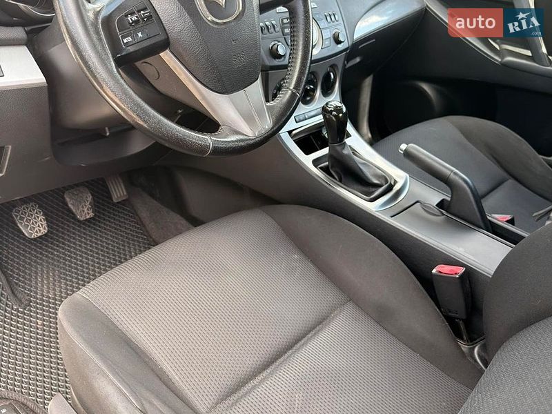 Хэтчбек Mazda 3 2010 в Кривом Роге фото 12 Хэтчбек Mazda 3 2010 в Кривом Роге