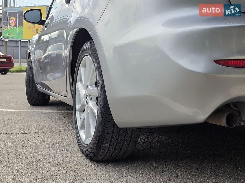 Седан Mazda 3 2011 в Запоріжжі
