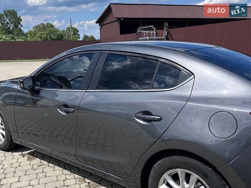 Седан Mazda 3 2014 в Перегинском