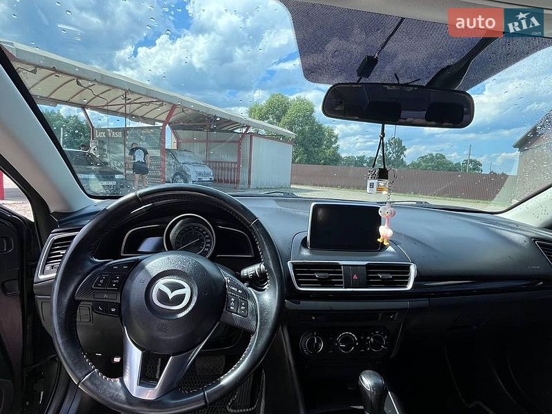 Седан Mazda 3 2014 в Перегинском