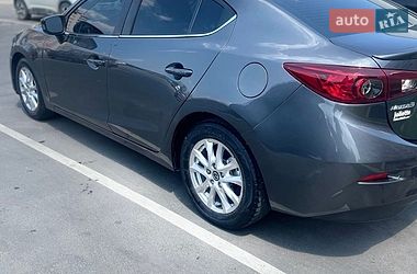 Седан Mazda 3 2014 в Перегинском