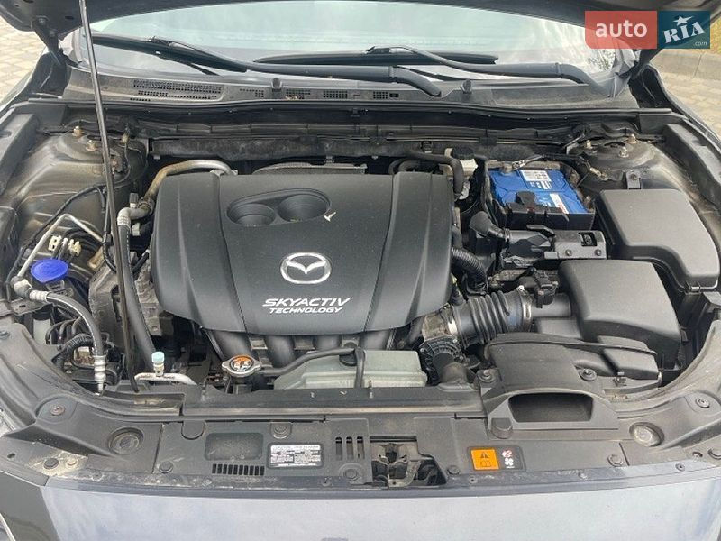 Седан Mazda 3 2014 в Перегинском