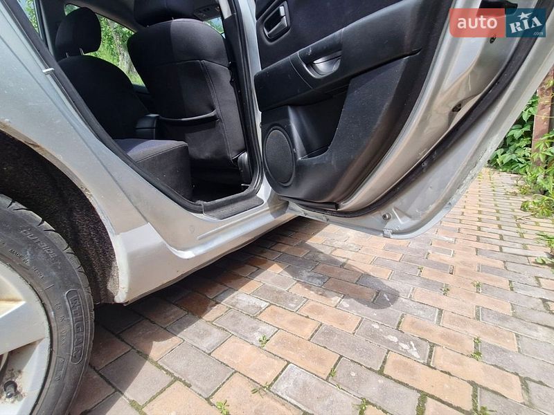 Хетчбек Mazda 3 2005 в Києві фото 15 Хетчбек Mazda 3 2005 в Києві