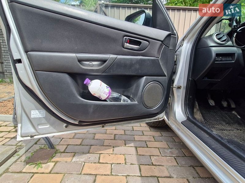 Хетчбек Mazda 3 2005 в Києві фото 16 Хетчбек Mazda 3 2005 в Києві