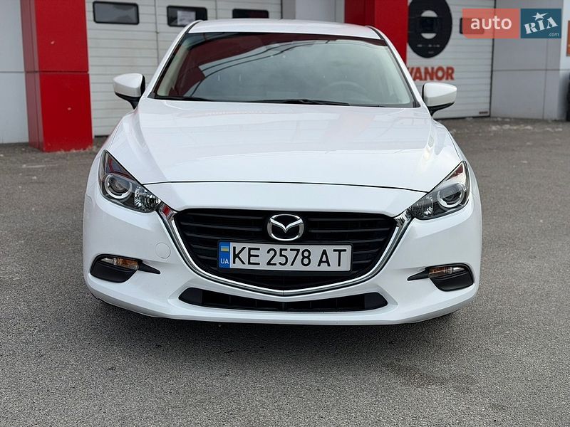 Седан Mazda 3 2018 в Дніпрі