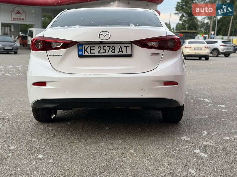 Седан Mazda 3 2018 в Дніпрі