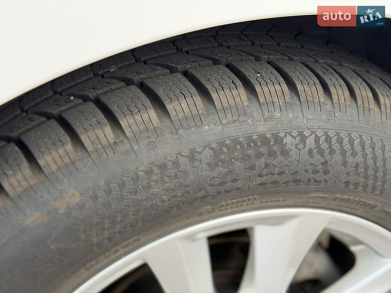 Седан Mazda 3 2018 в Дніпрі