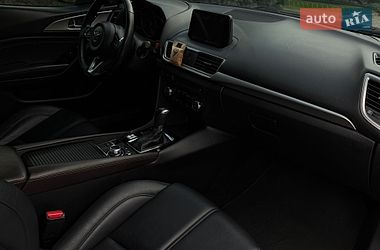 Седан Mazda 3 2017 в Белой Церкви