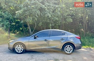 Седан Mazda 3 2017 в Черкассах