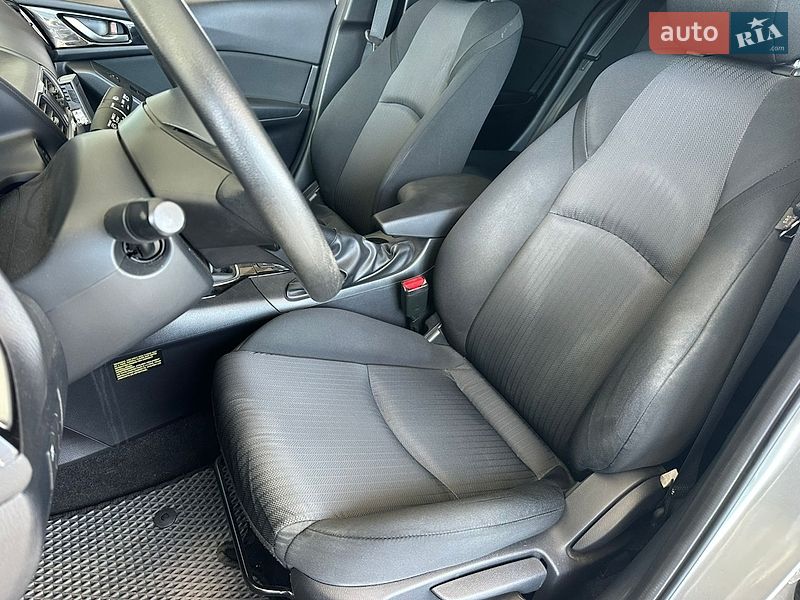 Хетчбек Mazda 3 2016 в Одесі фото 10 Хетчбек Mazda 3 2016 в Одесі