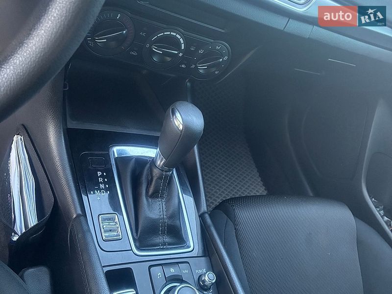 Седан Mazda 3 2018 в Самборі