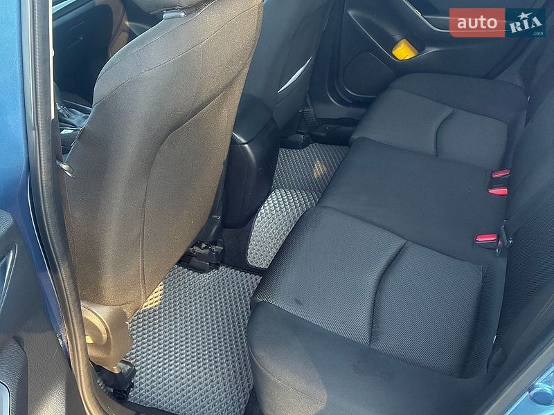 Седан Mazda 3 2018 в Самборі
