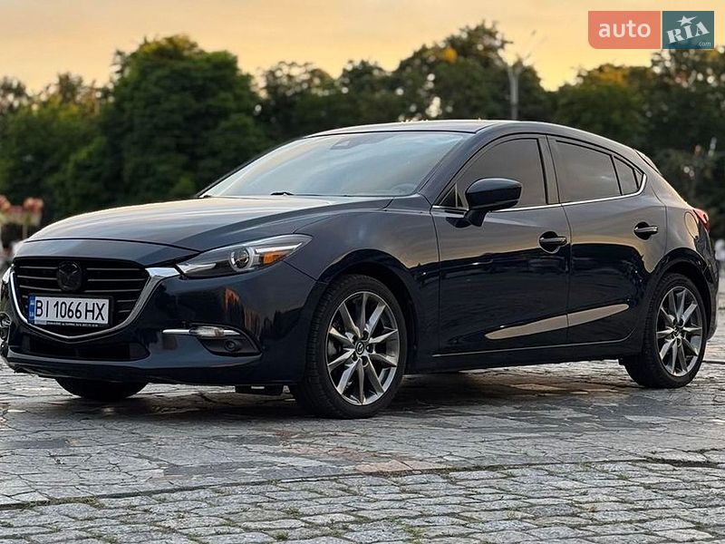 Хетчбек Mazda 3 2018 в Житомирі