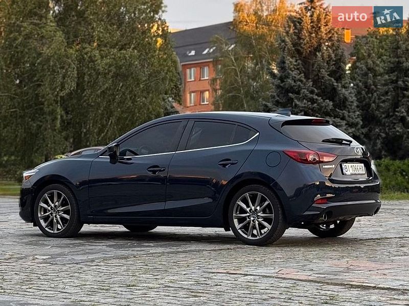 Хетчбек Mazda 3 2018 в Житомирі