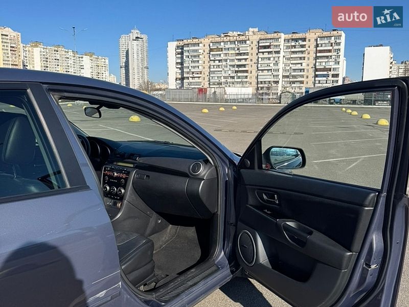 Хэтчбек Mazda 3 2009 в Киеве