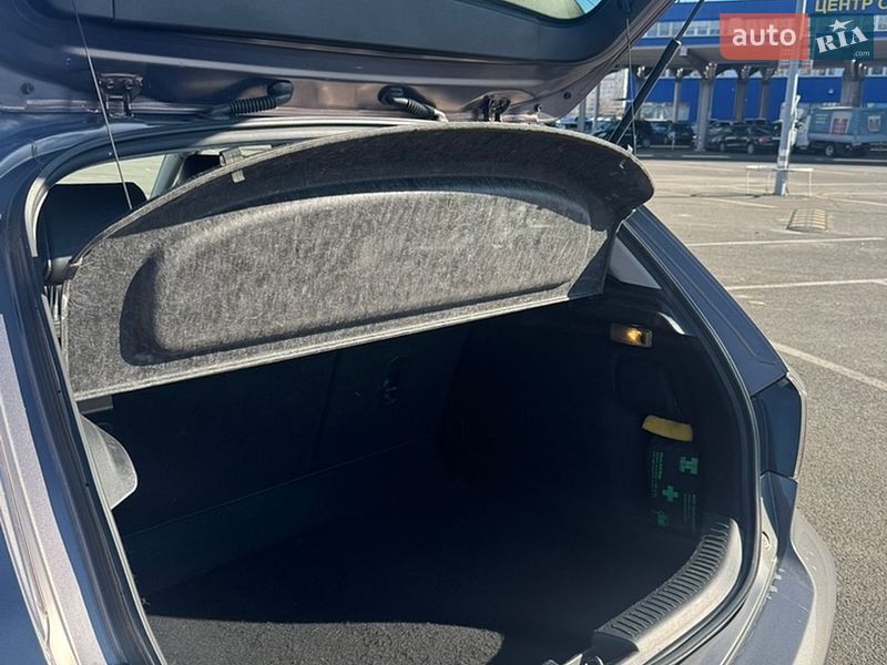 Хэтчбек Mazda 3 2009 в Киеве