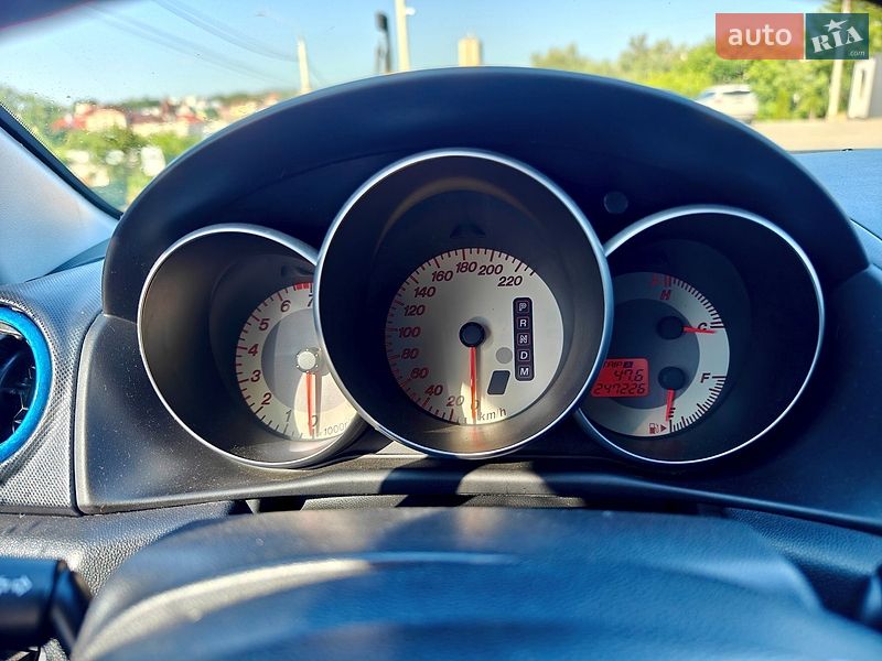 Хэтчбек Mazda 3 2006 в Черновцах
