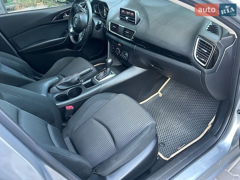 Седан Mazda 3 2014 в Києві