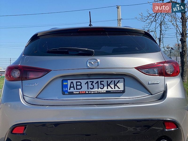 Хетчбек Mazda 3 2016 в Житомирі