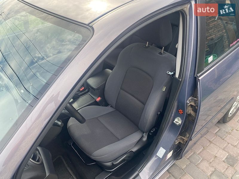 Хетчбек Mazda 3 2008 в Києві фото 13 Хетчбек Mazda 3 2008 в Києві
