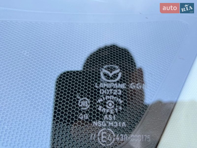 Седан Mazda 3 2016 в Рівному