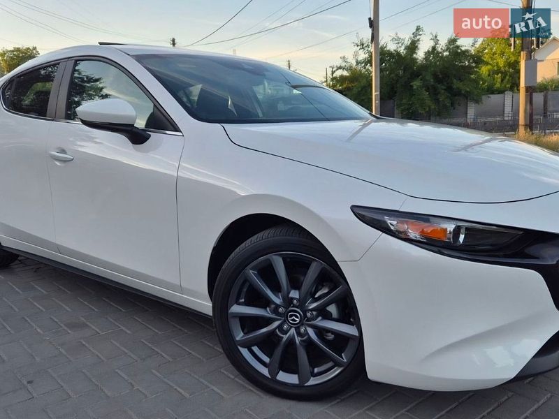 Хэтчбек Mazda 3 2023 в Кременчуге