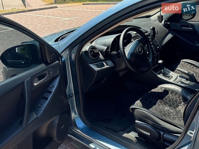 Седан Mazda 3 2010 в Кропивницком