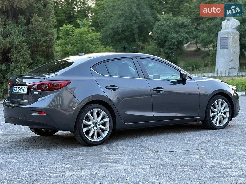 Седан Mazda 3 2014 в Тараще
