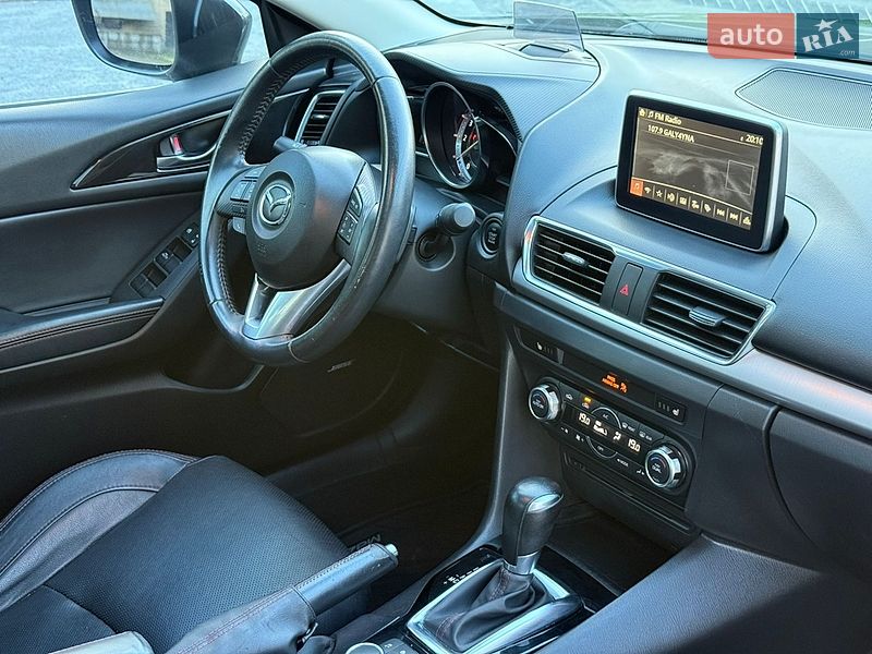Седан Mazda 3 2014 в Тараще