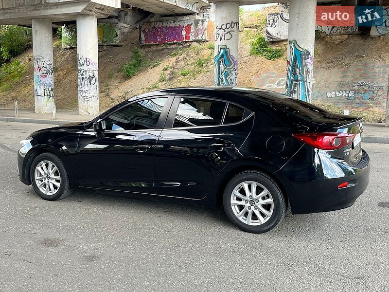 Седан Mazda 3 2015 в Одессе