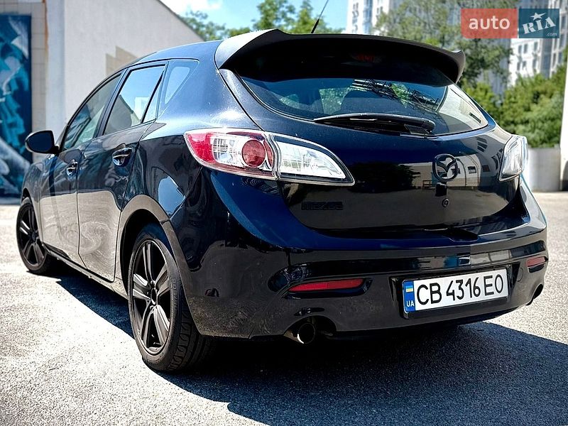 Хэтчбек Mazda 3 2010 в Киеве