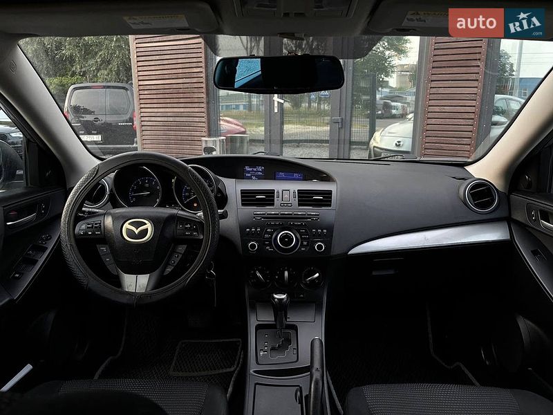 Хэтчбек Mazda 3 2012 в Львове