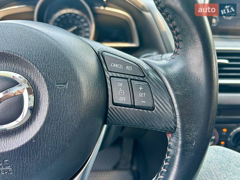 Седан Mazda 3 2014 в Киеве