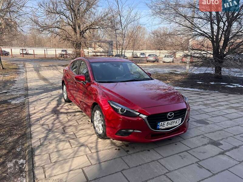 Седан Mazda 3 2017 в Киеве