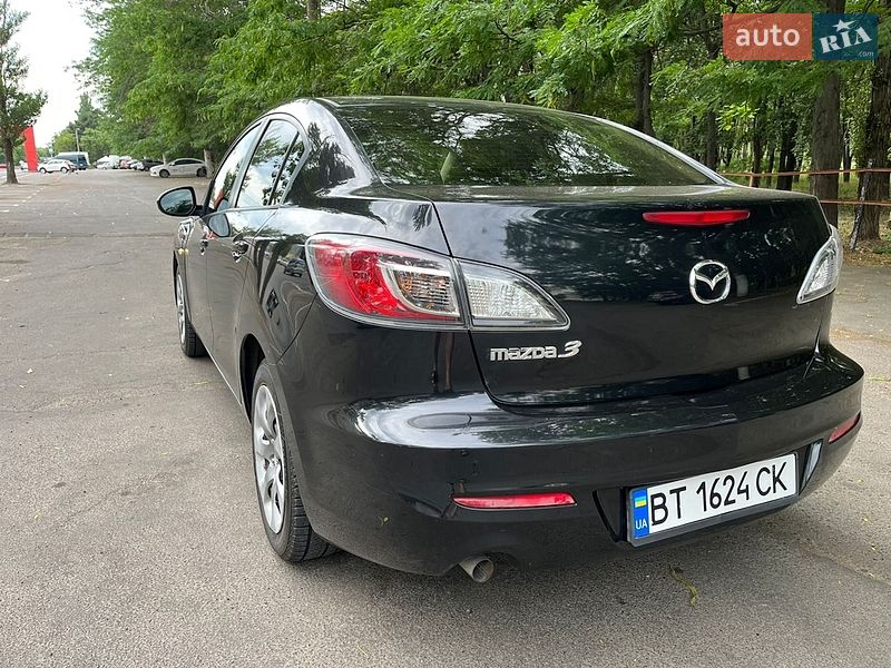 Седан Mazda 3 2013 в Одесі