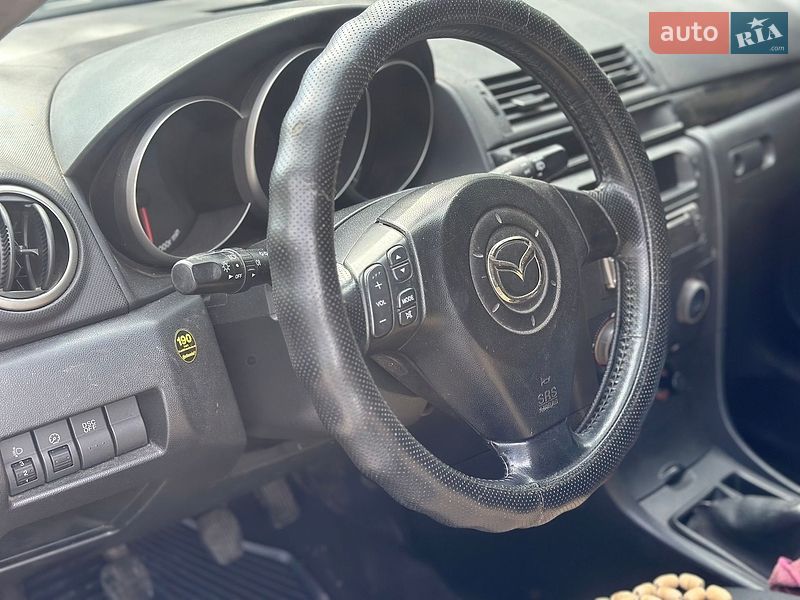 Хэтчбек Mazda 3 2005 в Киеве