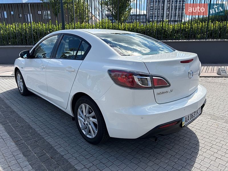 Хэтчбек Mazda 3 2011 в Киеве