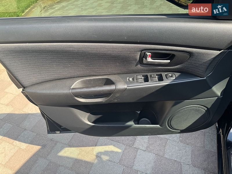 Хетчбек Mazda 3 2008 в Сарнах