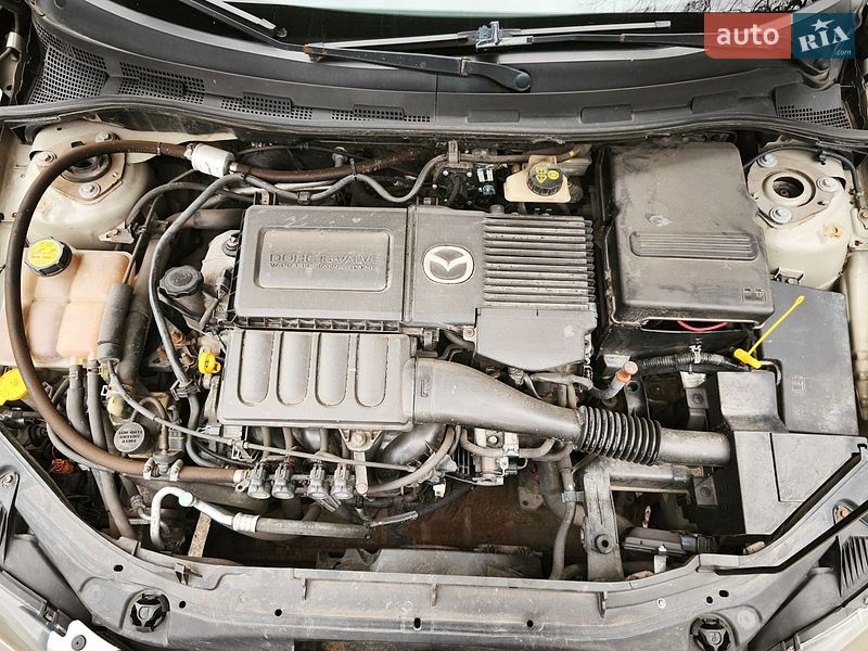 Седан Mazda 3 2006 в Чугуєві
